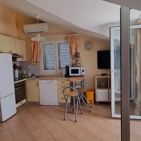 Ancora, Crkvice * Kuna Pelješka