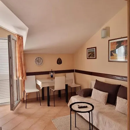 Ancora, Crkvice Apartment